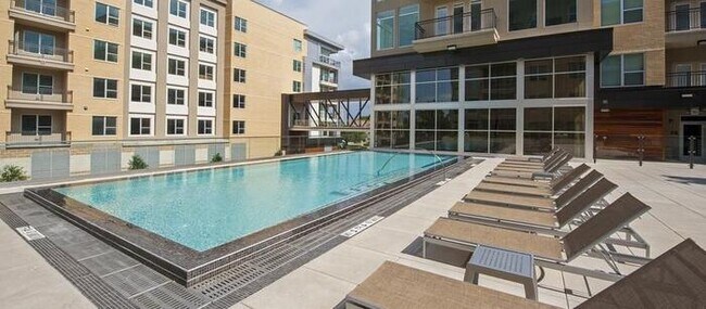 Photo - 2119 Westheimer Rd Unidad c3