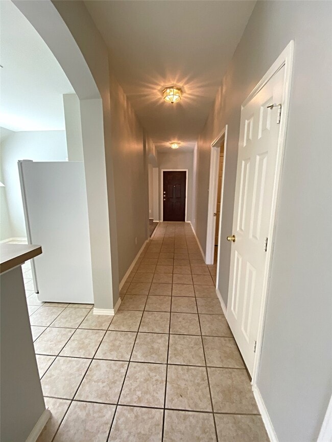 Building Photo - 22014 Gold Leaf Trail