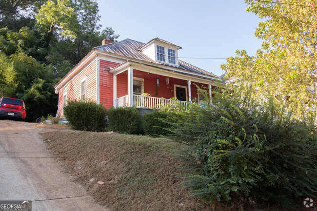 Building Photo - 160 Strickland Ave Rental