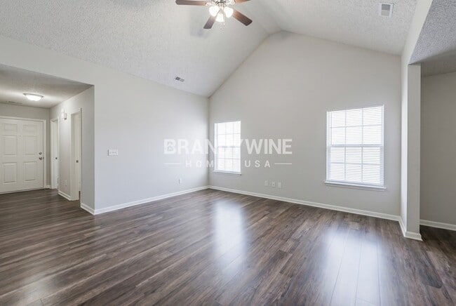 Photo - 6537 Hoover Cir