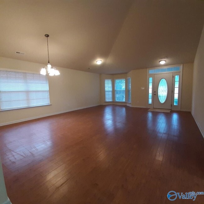 Photo - 160 Alderwood Dr