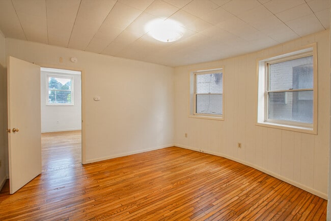 Photo - 421 Peebles St Unit 2