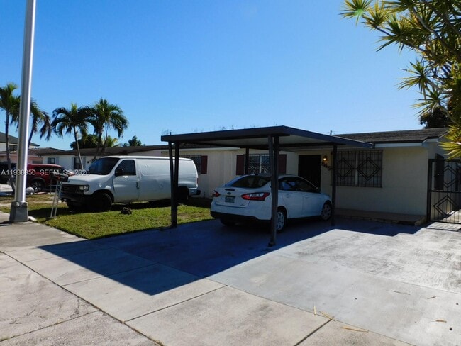 Building Photo - 846 W 31st St