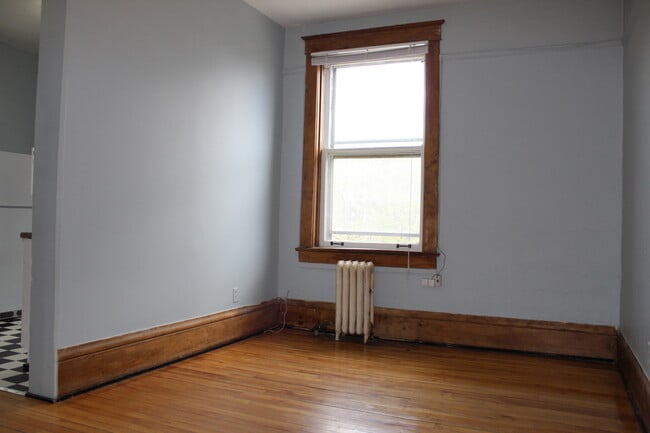 Photo - Coronation Place