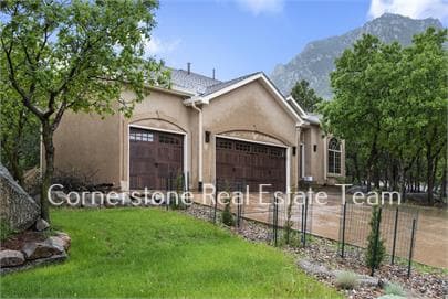Photo - 355 Paisley Dr