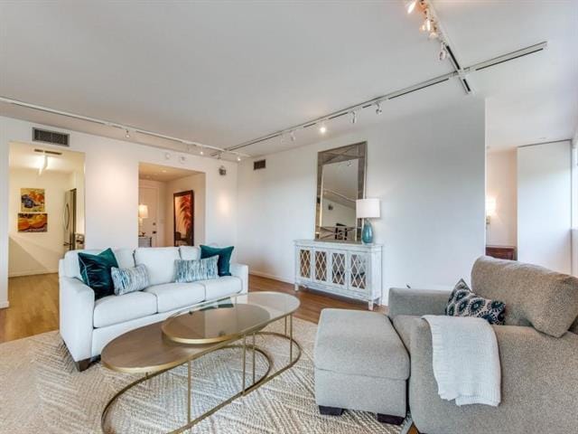 Photo - 3701 Turtle Creek Blvd Unit 4E