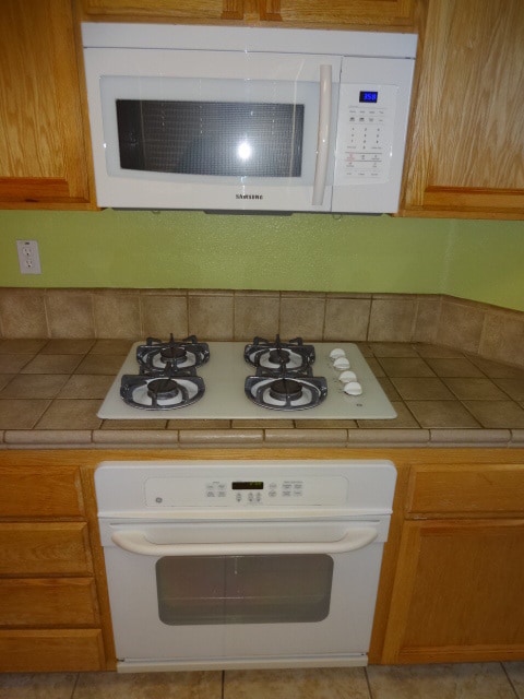 Photo - SINGLE STORY, 3 BEDROOM, 2 BATH, 2.5 CAR GARAGE, IN GATED COMMUNITY!