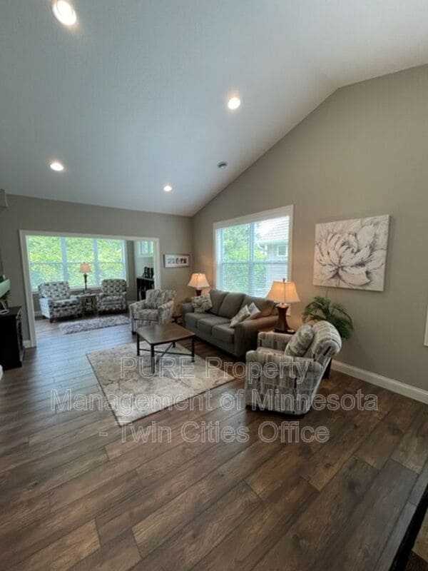 Photo - 631 Liberty Wy