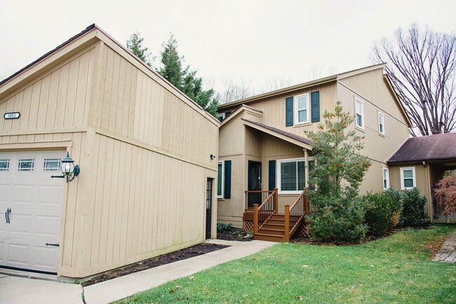 Building Photo - 1051 Chinoe Rd