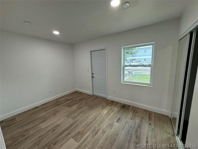 Photo - 2200 NE 173rd St Unit 4