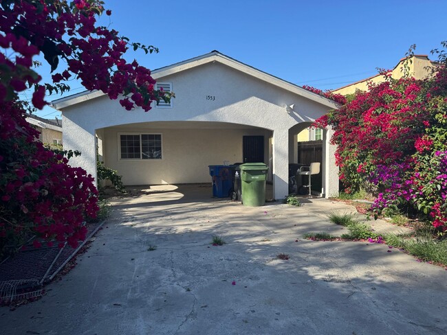 Building Photo - 4bd 2 ba House Available For Rent