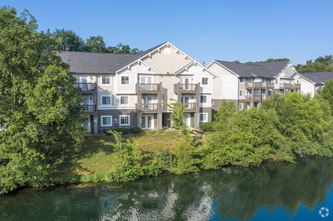 Photo - Hickory Lake