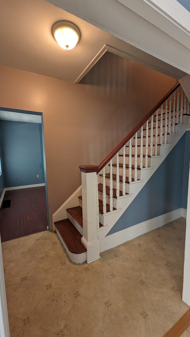 Photo - 443 Goethe St