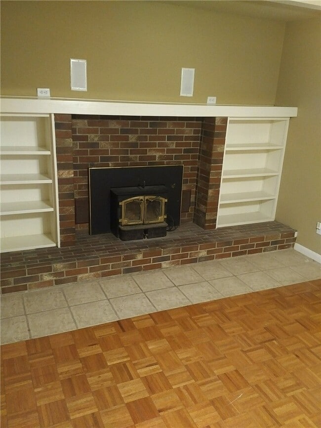 Photo - 1720 E Zion Rd