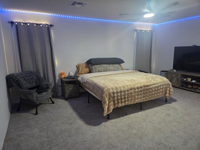 Photo - 2061 E Julian Dr