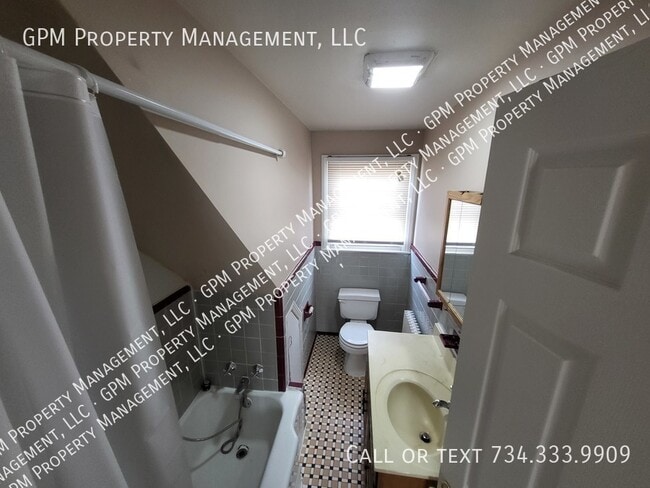 Photo - 2557 4th St Unit 2 Upper