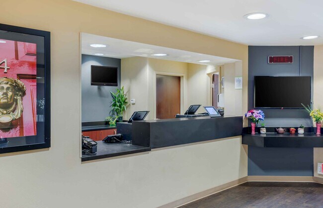 Furnished Studio-New York City - LaGuardia Airport