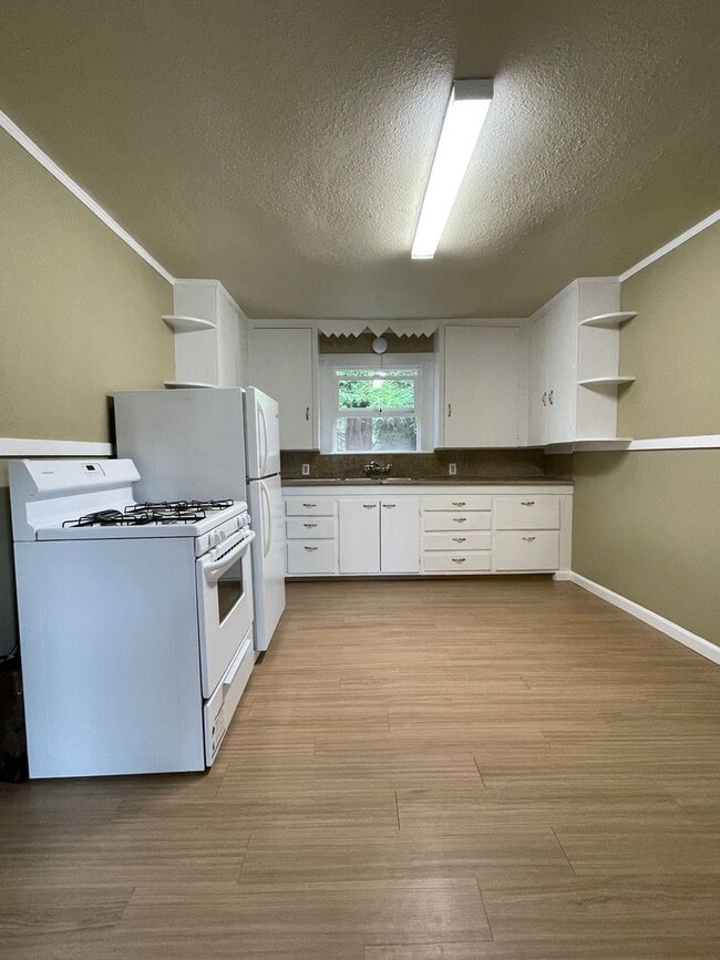 Photo - Cozy Bayside Cottage Tier 2