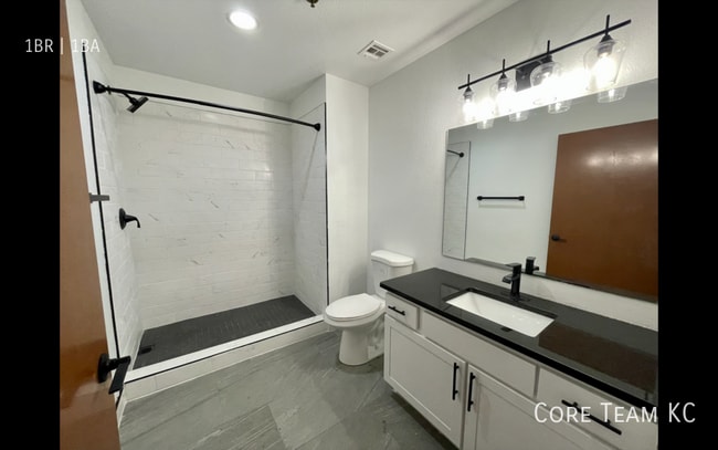 Photo - 204 Walnut St Unit 302