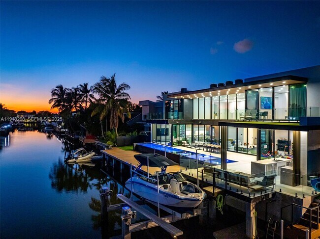 Photo - 1102 Washington St