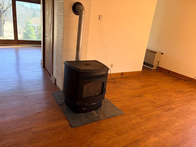 Photo - 4112 Rush Meadow Rd Unit Country Barn Apartment