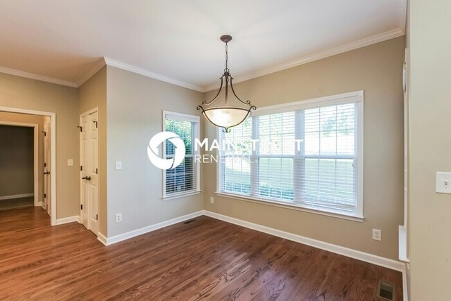 4 Bedroom Pet-Friendly Home in Matthews, NC with Main Street Renewal