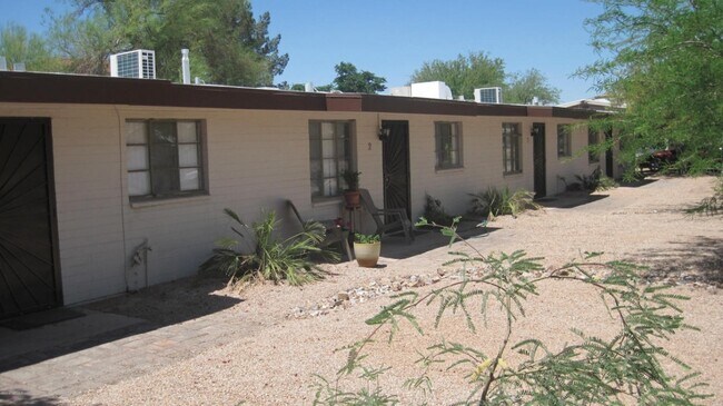 Photo - 3657 N Los Altos Ave