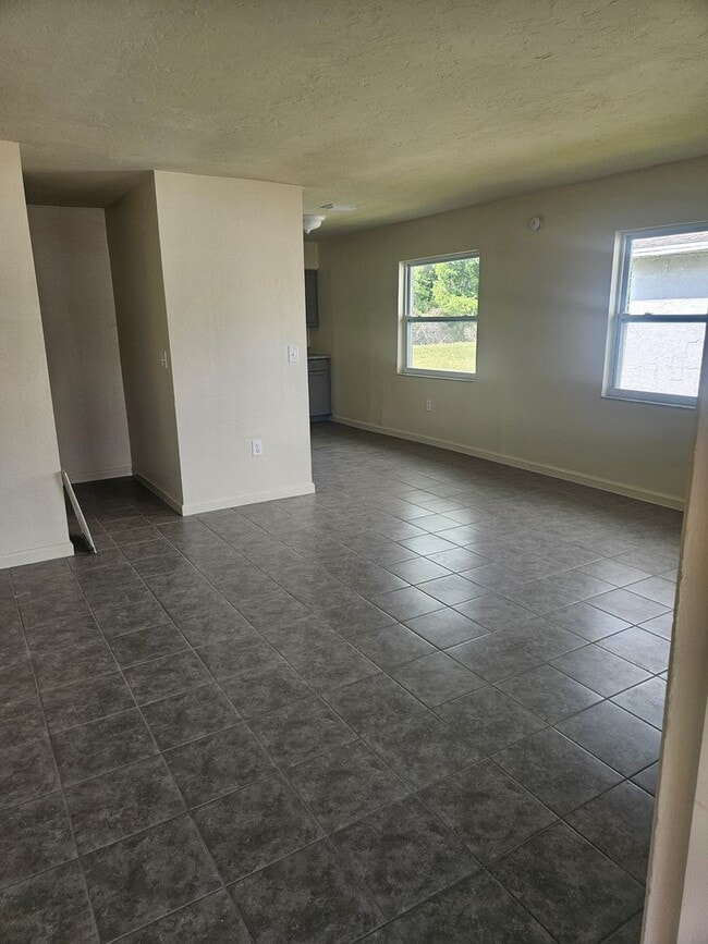Photo - 2/2 DUPLEX  WITH CARPORT