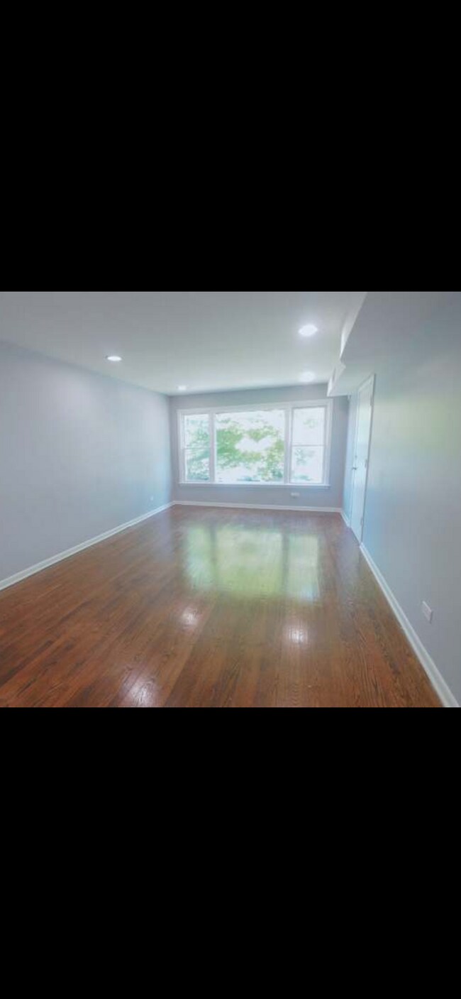 Photo - 7950 S Lafayette Ave Unidad Apartment