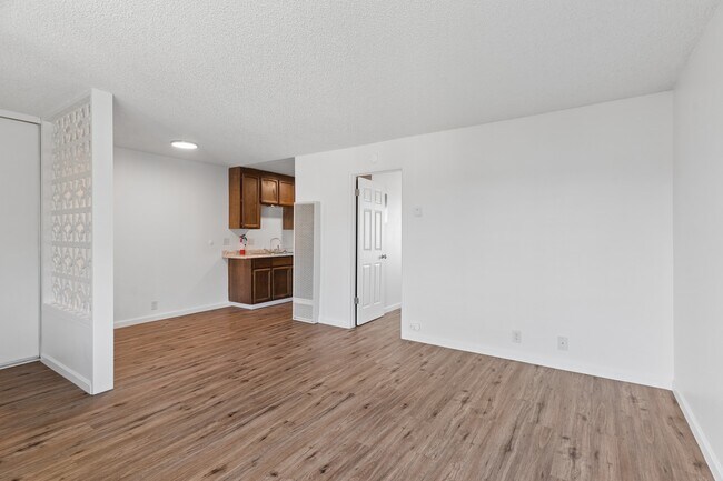 1221 B St, Yuba City, CA 95991