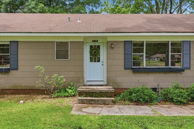 Photo - Spacious 4BR Home in Clinton School District with Multiple Living Areas