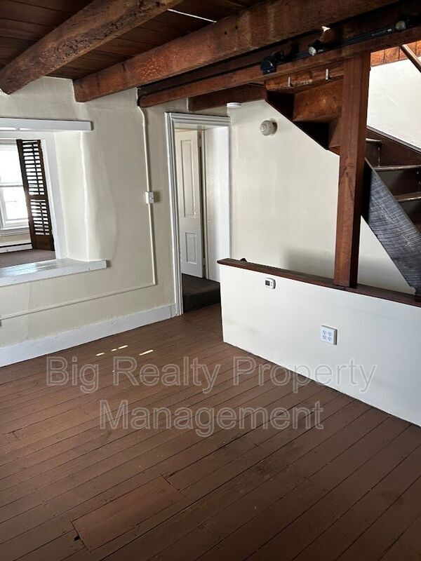 Photo - 106-B S Main St