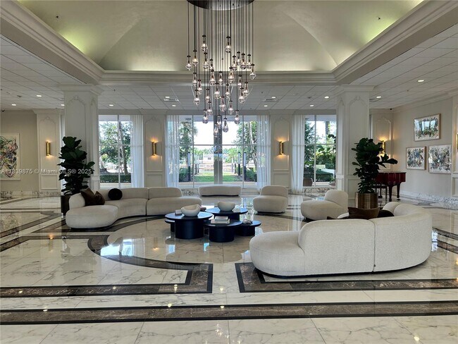 Photo - 5600 Collins Ave Unidad 15V
