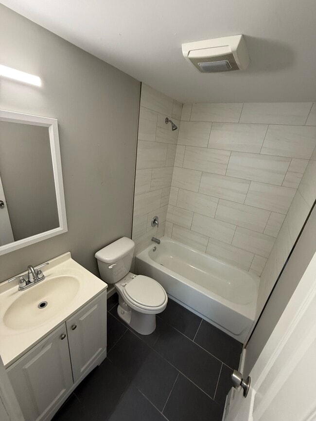 Photo - 77 E Main St