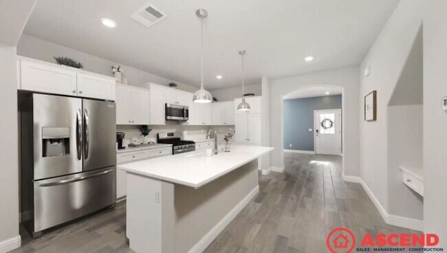 Photo - Newly built home located in Shafter!