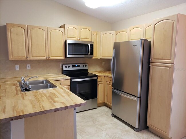 Photo - 32 Zoeller Ct