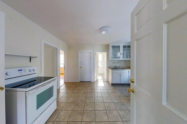 Photo - 19 Dixon St Apartment Unit 2