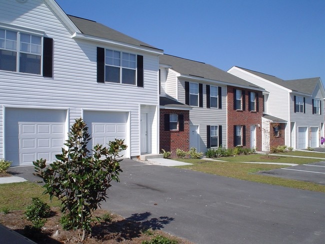 SouthRidge Apartments and Townhomes - SouthRidge Apartments and Townhomes