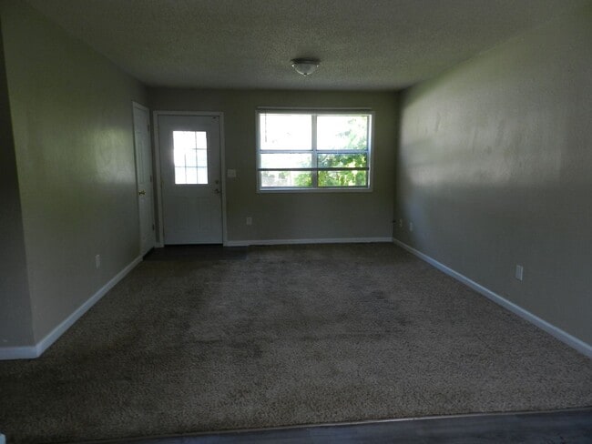Photo - 15304 Temple Ln