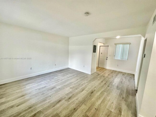 Photo - 1894 NW 53rd St Unidad A