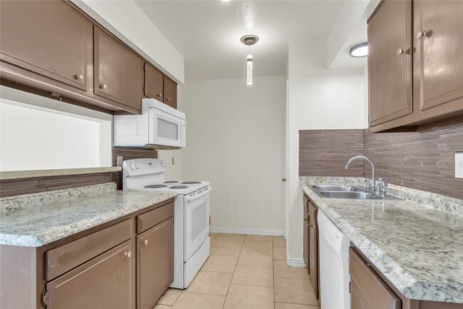 Photo - 6913 Chasewood Dr