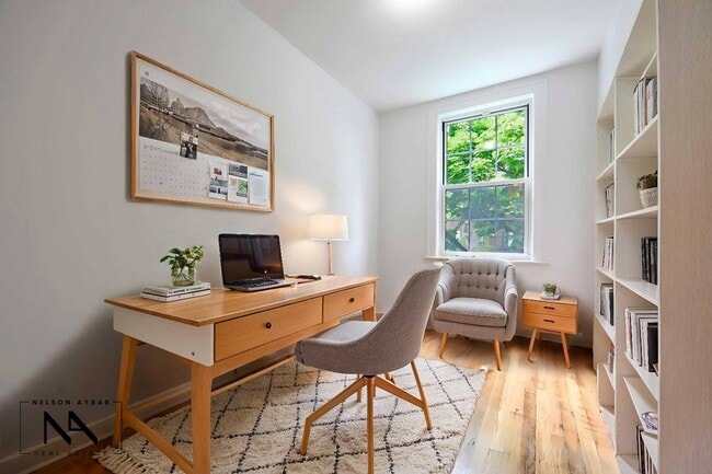 Photo - 39-13 46th St