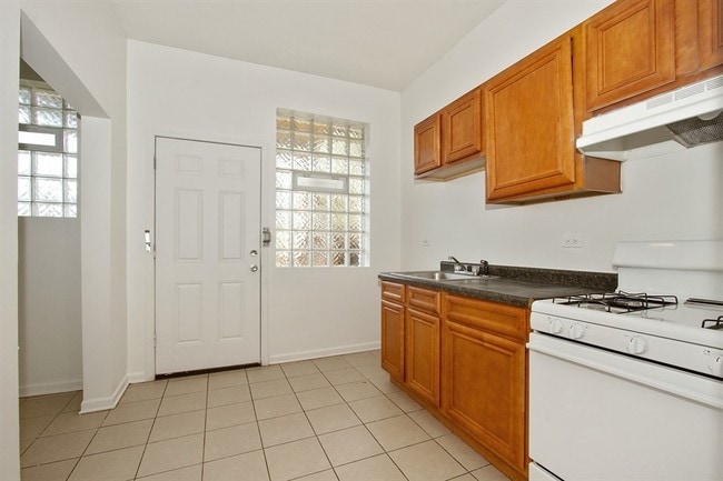 Photo - 7755 S Sangamon St