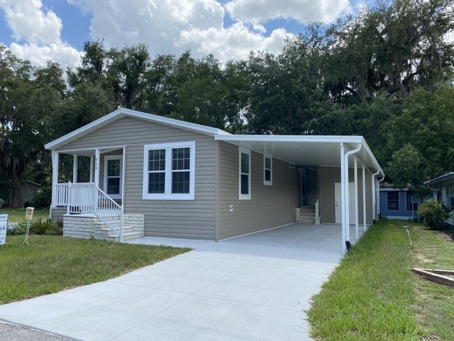 513 Old Colony Rd