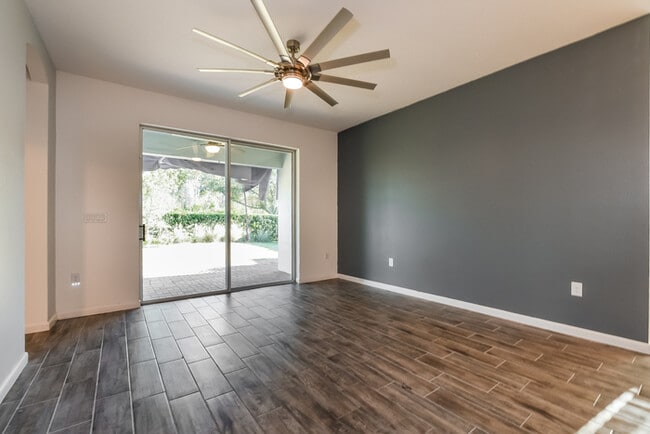 2223 Rush Bay Wy