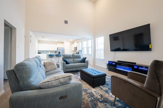 Photo - 1171 Norias Dr