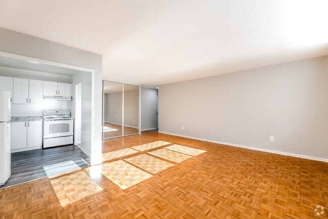 2BR, 1BA - 937 SF - Living Room/Kitchen