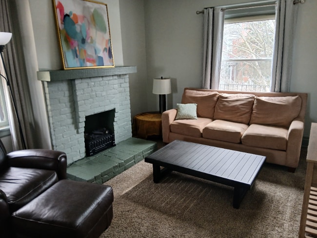 Building Photo - 2461 Fairview Ave