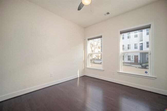 Photo - 5302 Masons Ln
