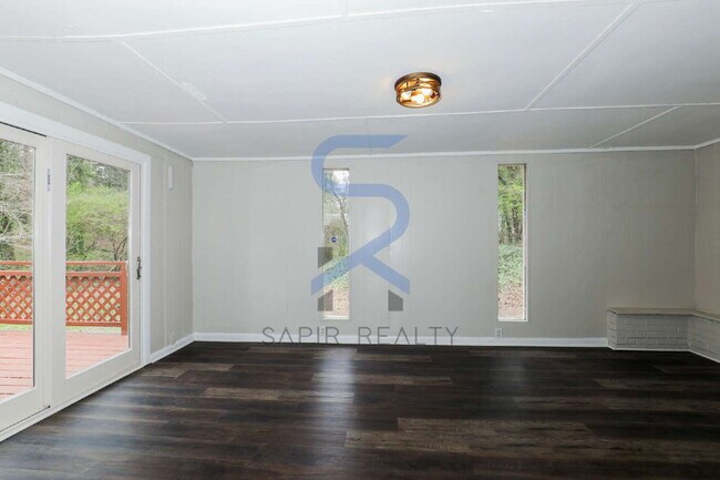 Photo - Collier Heights Classic – Spacious 5BR Near Downtown Atlanta